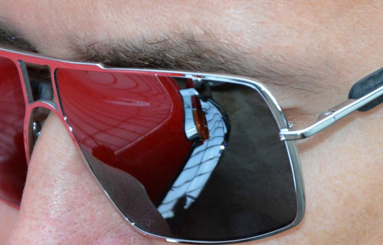 Anpassung der Sonnenbrille, falls Ihre Gulf-Eyewear Brille drücken sollte